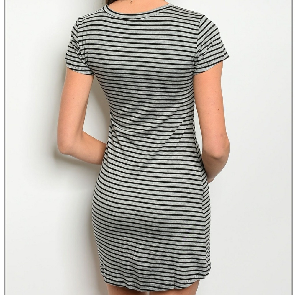 5⭐ rated! Striped Grey Body Con Dress! Summer fav - Picture 3 of 5